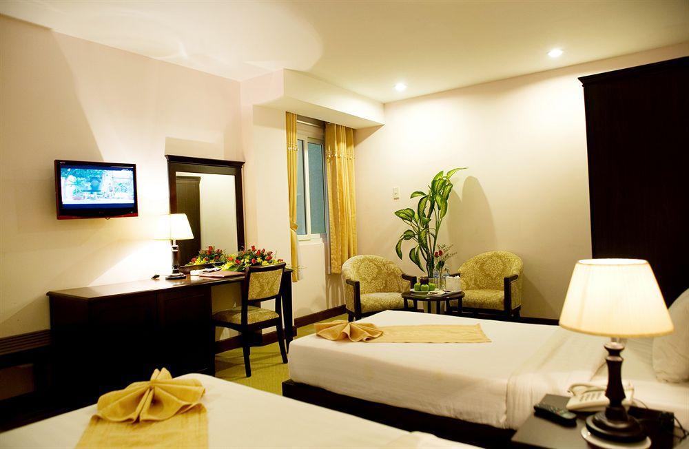 Dong Kinh A Hotel Cidade de Ho Chi Minh Exterior foto