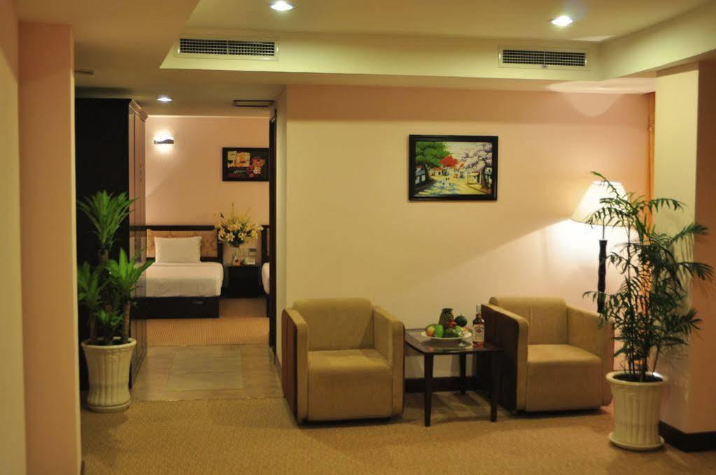 Dong Kinh A Hotel Cidade de Ho Chi Minh Exterior foto
